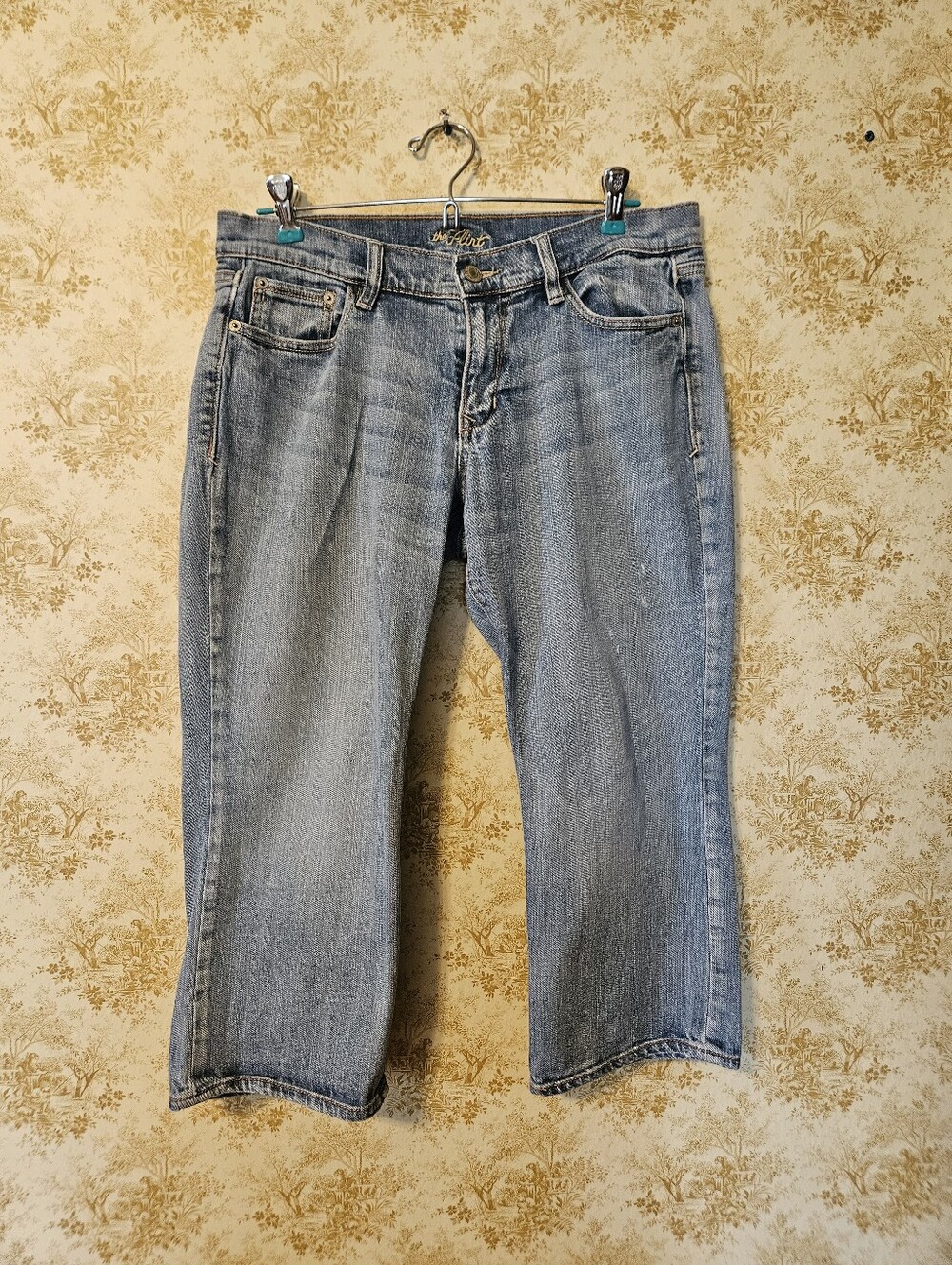 Old Navy The Flirt Denim  Cropped/Capri Jeans